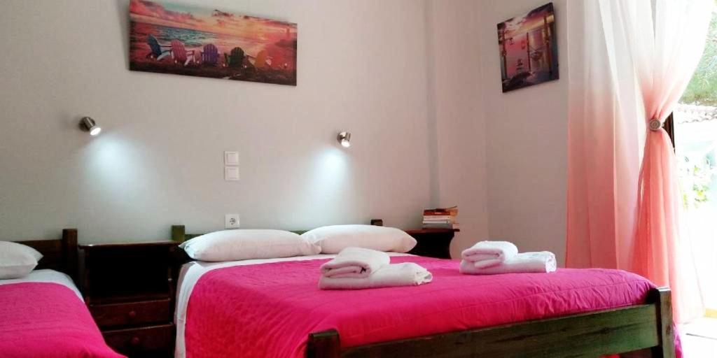 Kuris Studios & Apartments วาซิลิคอส ภายนอก รูปภาพ